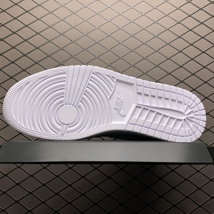 Air Jordan 1 Mid SE Nike Swoosh On Tour (6)