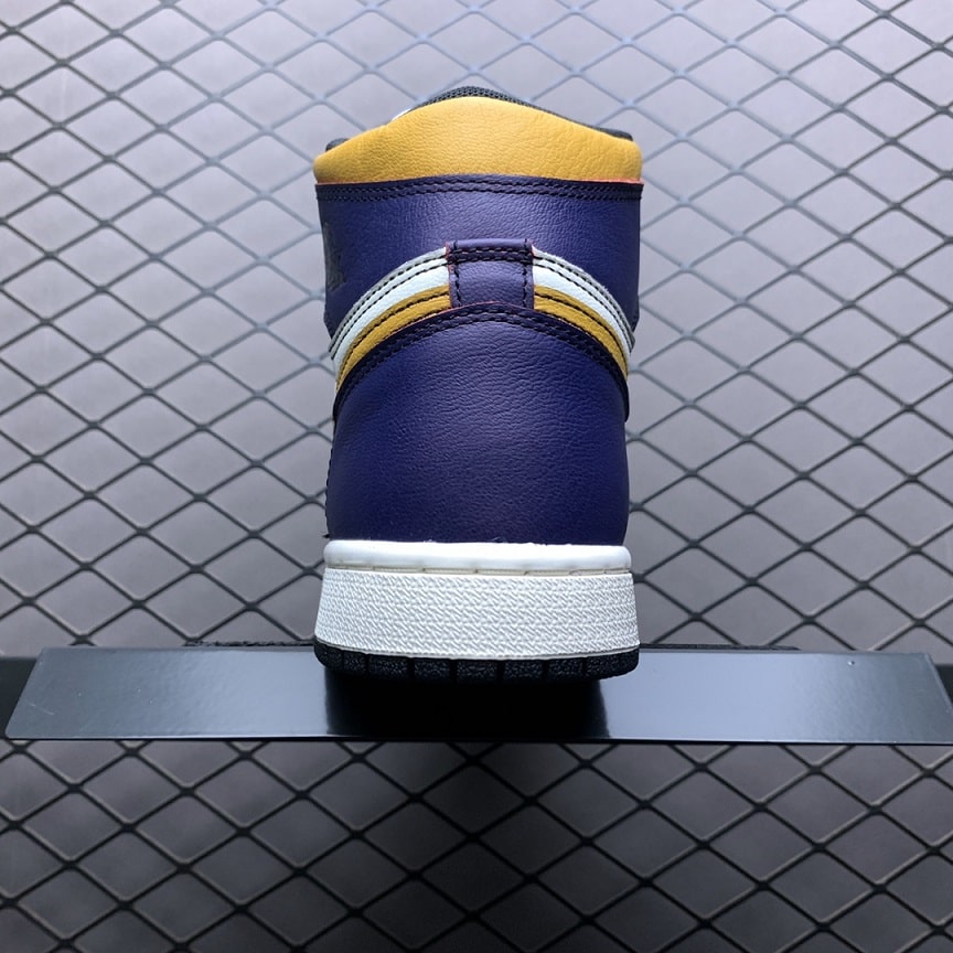 Air Jordan 1 Retro High “LA to Chicago”(5)