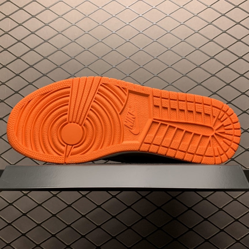 Air Jordan 1 MID Team Orange Black (5)