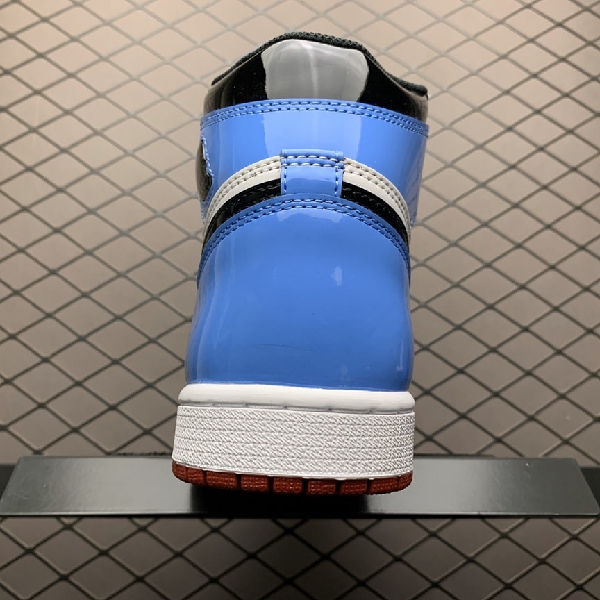 Air Jordan 1 Retro High OG Fearless (4)