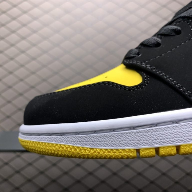Air Jordan 1 MID Yellow Toe Black (2)