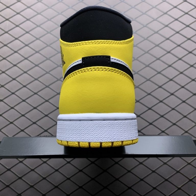 Air Jordan 1 MID Yellow Toe Black (6)