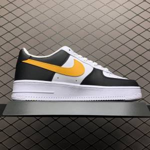 Air Force 1 Low Taxi (2)