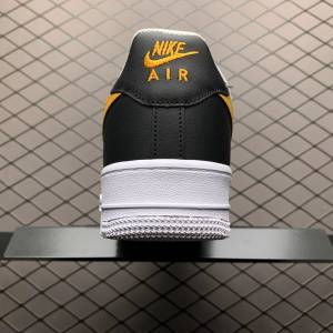Air Force 1 Low Taxi (7)