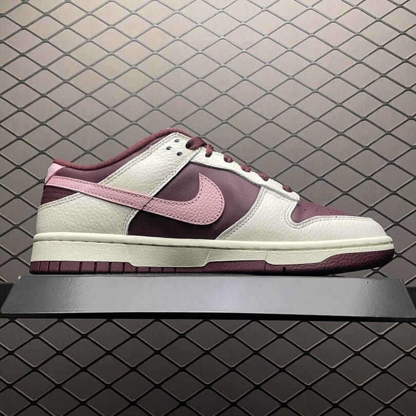 Dunk Low Retro PRM Valentine’s Day (2025)