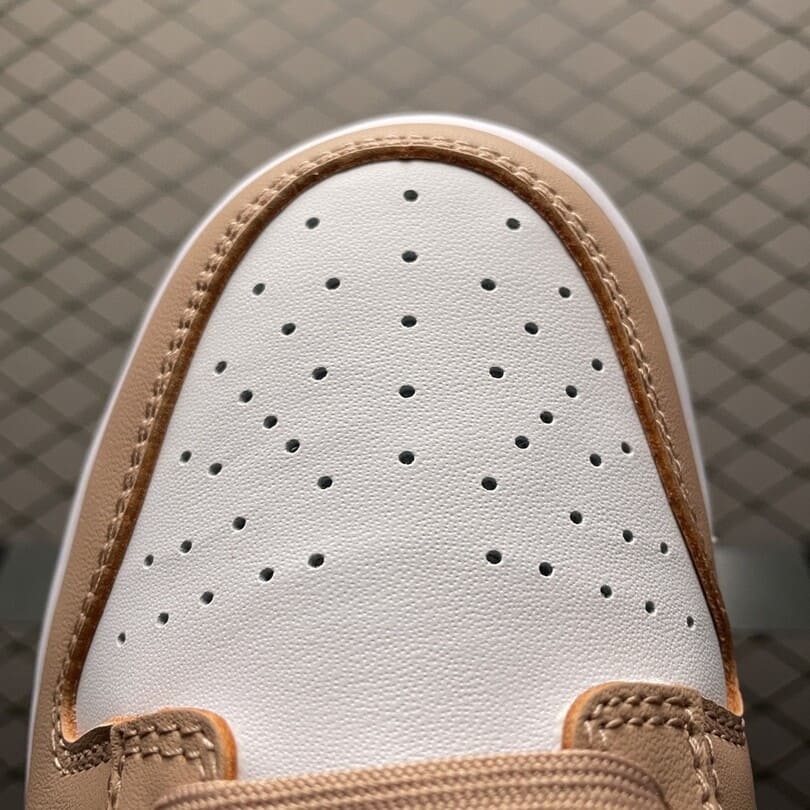 Dunk Low Rose Whisper (Women’s) (4)