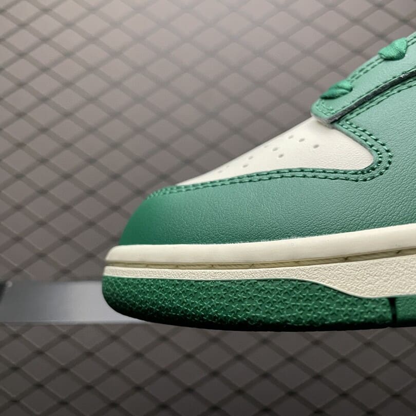 Dunk Low SE Lottery Pack Malachite Green (3)