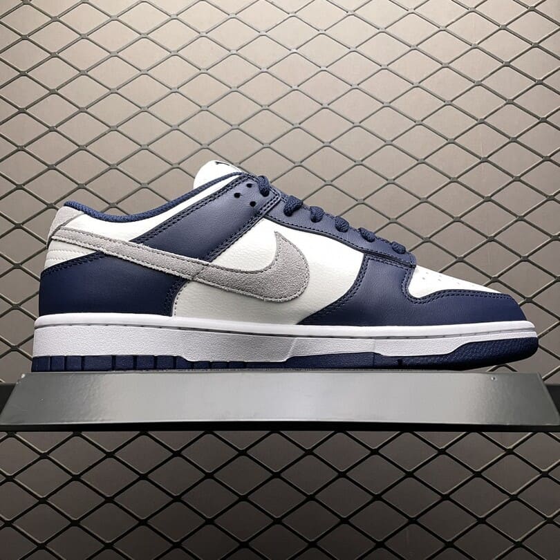 Dunk LowSummit White Midnight Navy (1)
