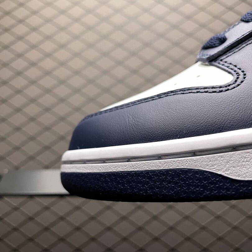 Dunk LowSummit White Midnight Navy (6)