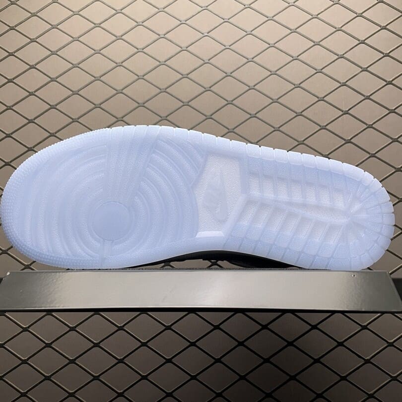 Air Jordan 1 Mid SE Ice Blue (2024)