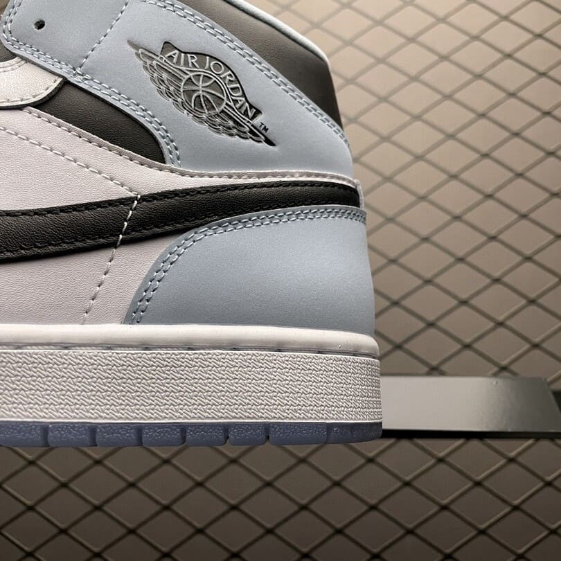 Air Jordan 1 Mid SE Ice Blue (2028)