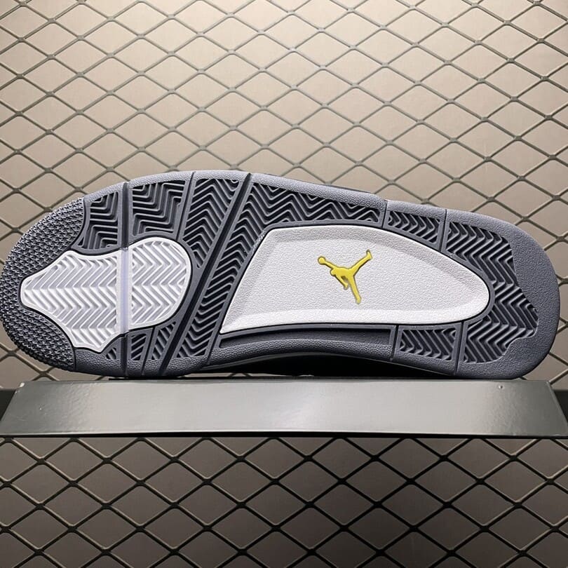 Air Jordan 4 Retro Lightning (4)