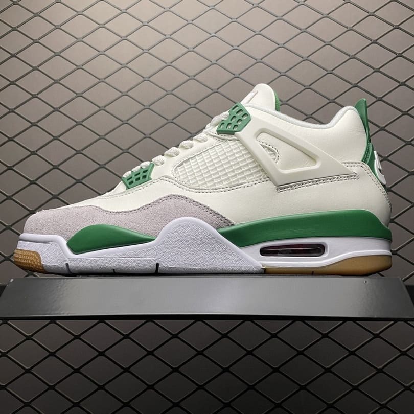 Air Jordan 4 Retro SB Pine Green (1)
