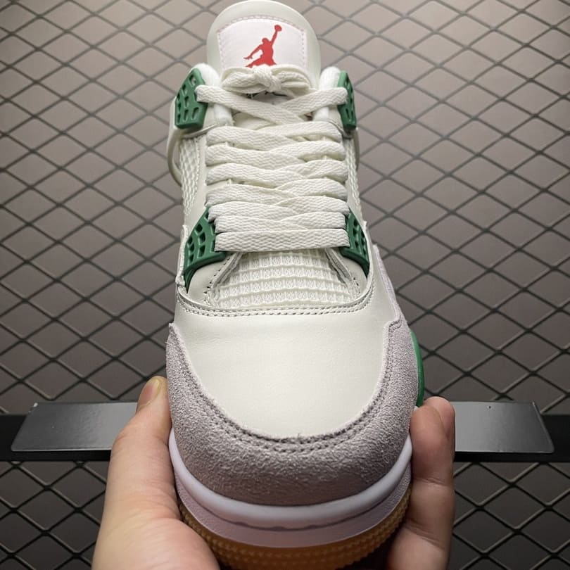 Air Jordan 4 Retro SB Pine Green (4)