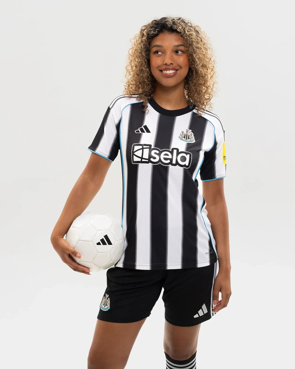 Maillot Newcastle Domicile 2025 2026 Femme (1)