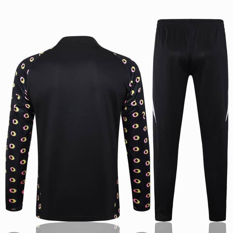 Survetement-Juventus-Training-2024-2025-Noir-Motif-4.jpg