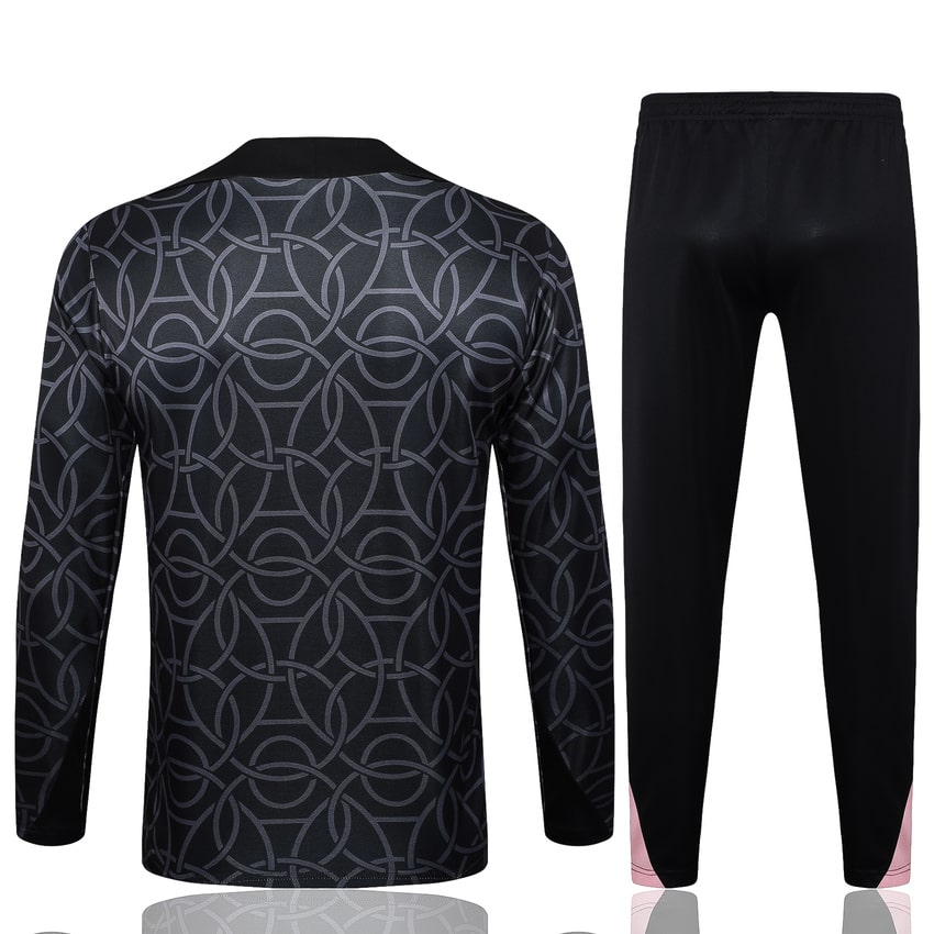 Survetement-PSG-Training-2024-2025-Noir-Motif-4.jpg