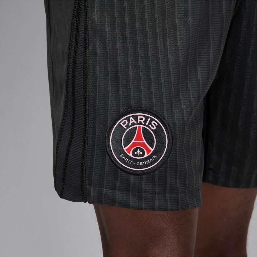 Short PSG Jordan Fourth 2025 2026 (3)
