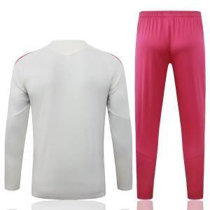 Survetement Real Madrid Training 2026 2027 Beige Rouge (2) Survetement Real Madrid Training 2026 2027 Beige Rouge (2)